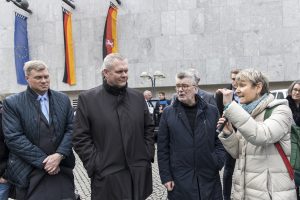 Erwachsenenbildung ist MehrWERT und demonstriert dies vor dem niedersächsischen Landtag - Nbeb